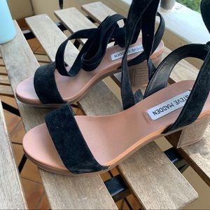 Steve Madden Sz 6.5 Black Wrap Around Heel Sandals